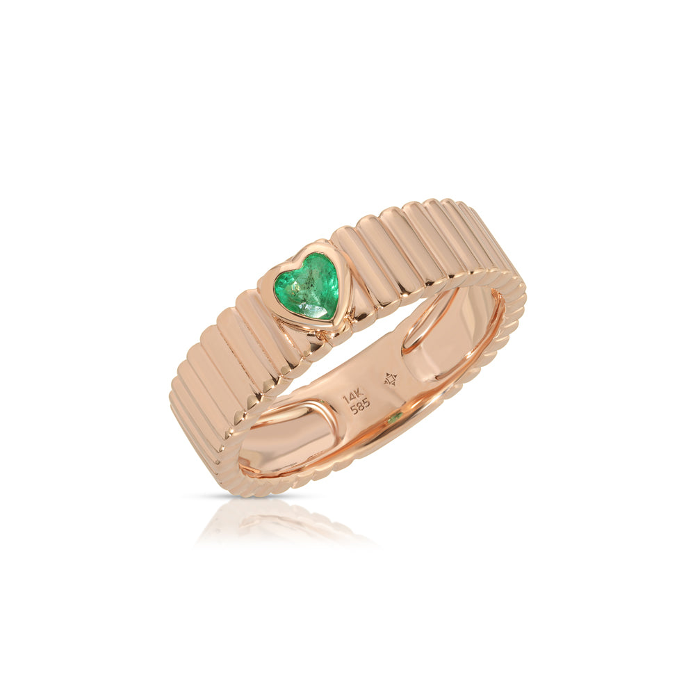 14K Rose Gold Emerald Heart Band